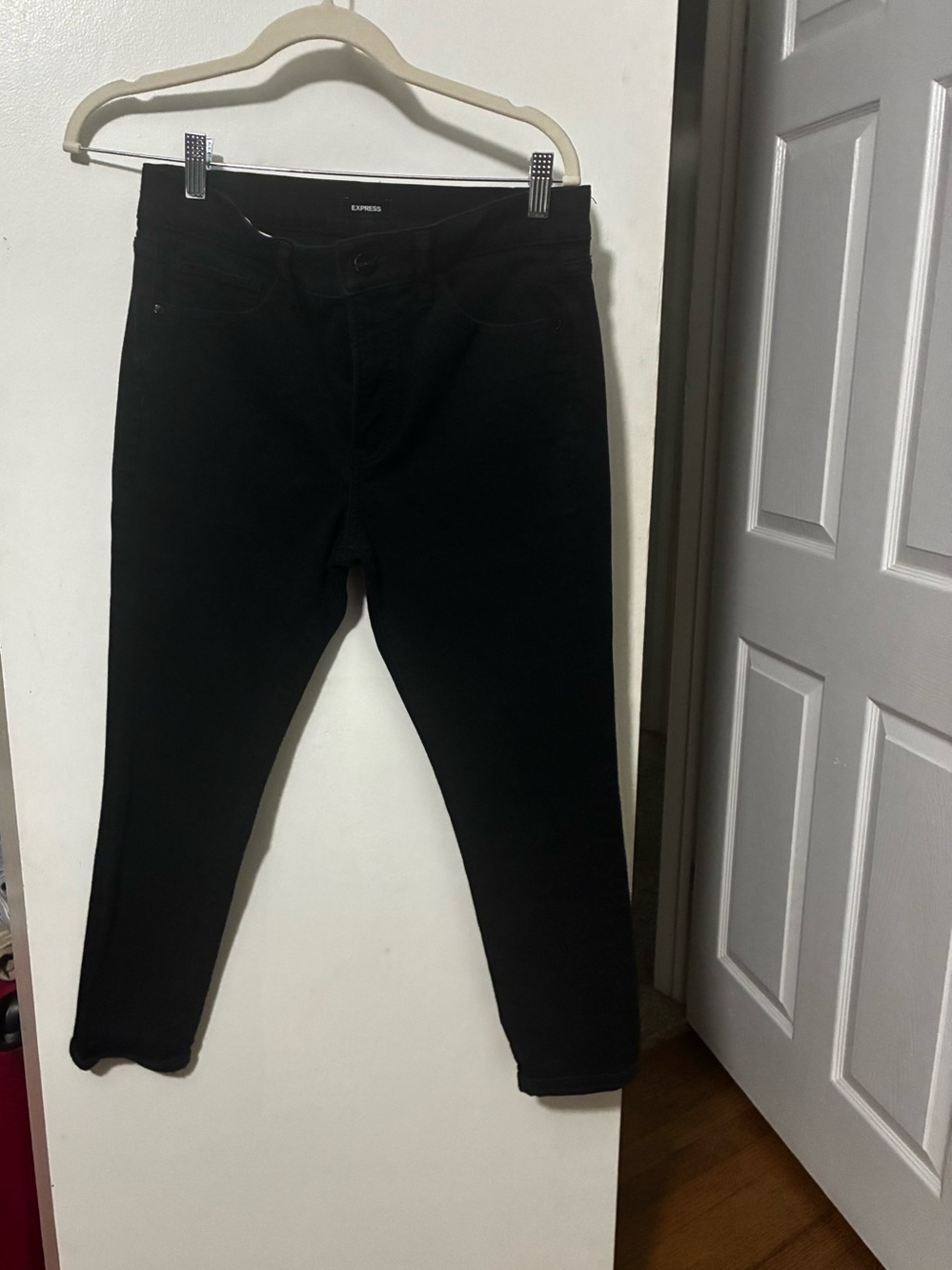 Express womenโs Black Skinny Jeans